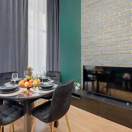Przytulny Apartament W Centrum Lodzi By Noclegi Renters Esterno foto