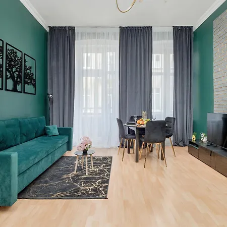 Przytulny Apartament W Centrum Lodzi By Noclegi Renters Esterno foto